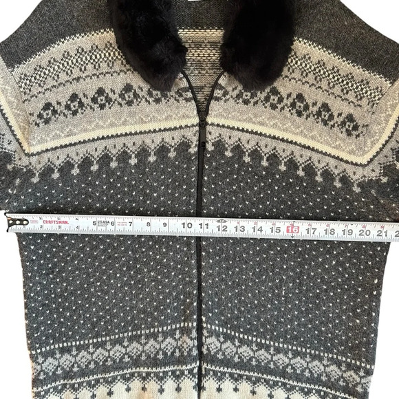 Women’s Vintage Lambswool Angora Blend Fairisle Cardigan Sweater Faux Fur Collar - Picture 4 of 6